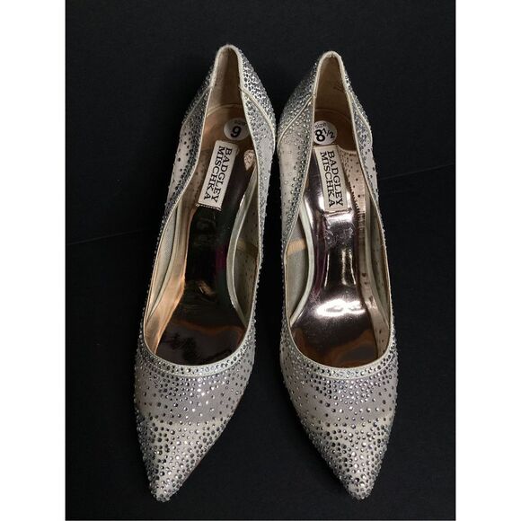 New. Badgley Mischka jeweled shoes. Size 8 1/2-9. Retails $240 - Picture 2 of 9